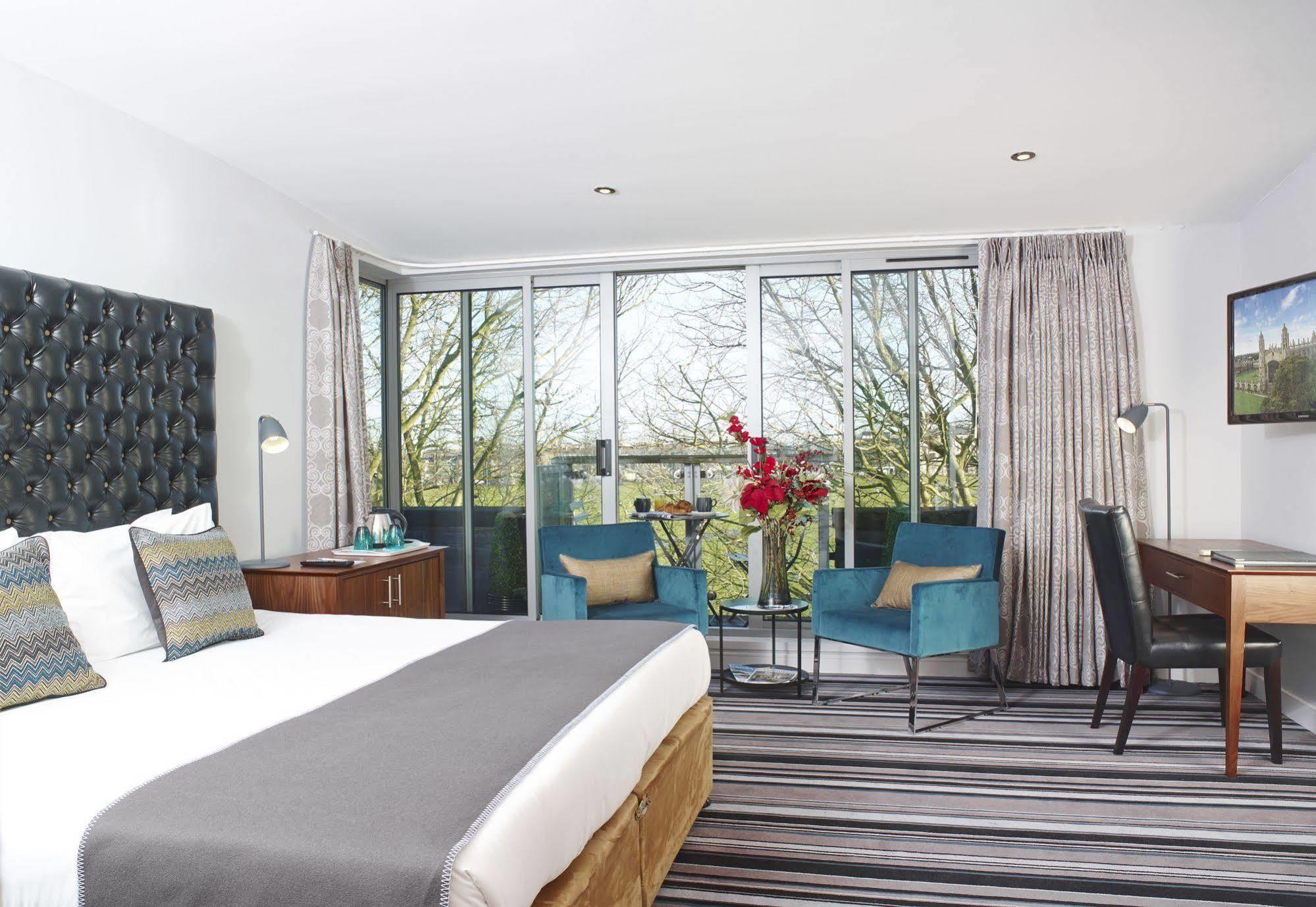 The Regent Aparthotel Cambridge  Exterior photo